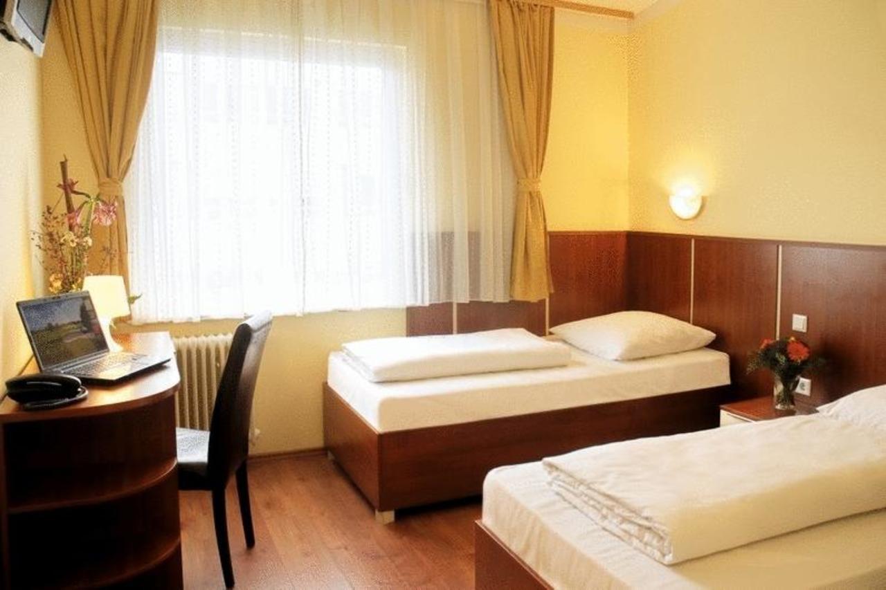 Atlas City Hotel Munich Room photo
